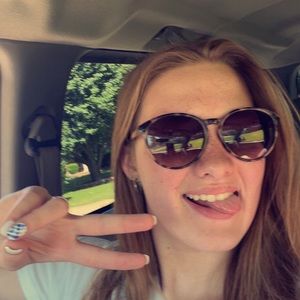 Meet your Posher, Sierrah